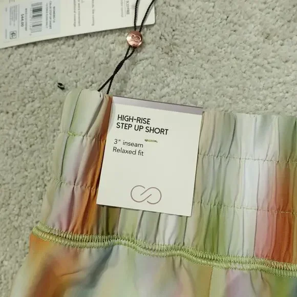 NWT Calia Womens High-Rise Step-Up Shorts Filtered Floral Multi Plus Size 1X - Picture 7 of 7